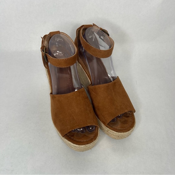 Universal Threads Tan‎ Suede Platform Sandals 8.5 - Picture 1 of 7